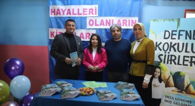 Manisalı 9 yaşındaki Defne'den 'Defne kokulu şiirler'