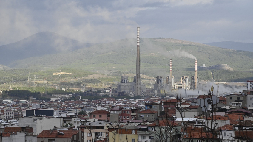 Termik Santralden yükselen dumanlar sağlığı tehdit ediyor