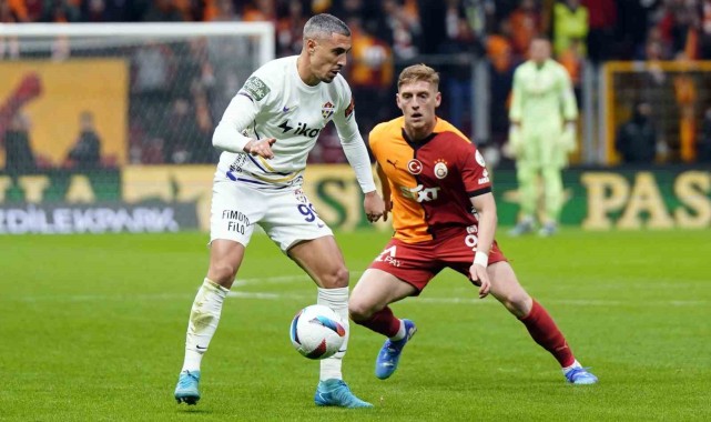 Trendyol Süper Lig: Galatasaray: 1 - Eyüpspor: 1 (İlk yarı)