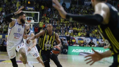 Euroleague’de Türk derbisini Fenerbahçe kazandı