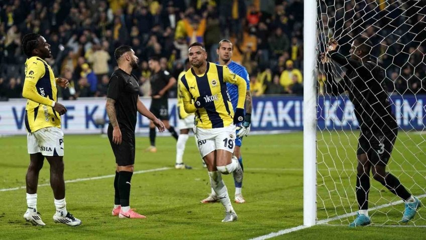 Fenerbahçe, Hatayspor’a karşı galibiyet serisini 8 maça çıkardı