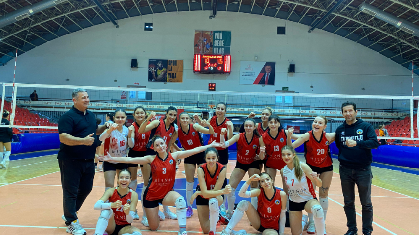 Turgutlu Belediyespor Kadın Voleybol Takımı Galibiyet Serisine Devam Ediyor