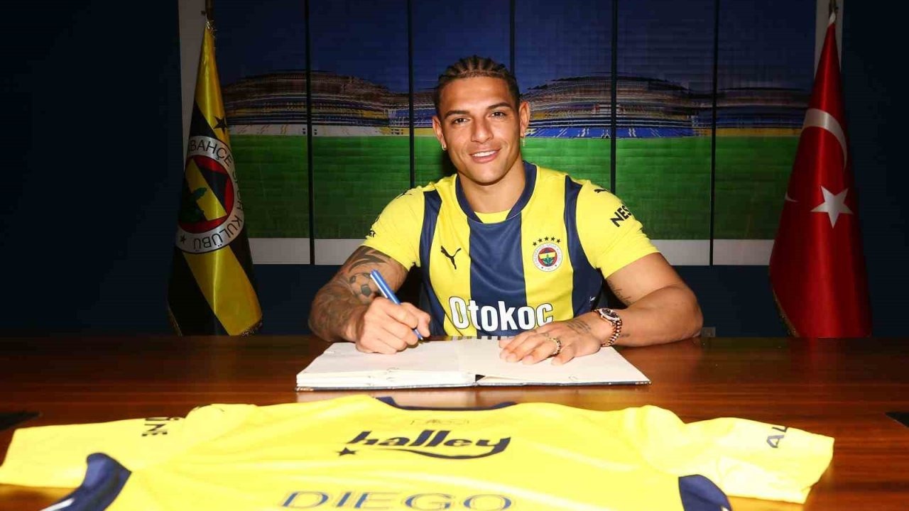 Fenerbahçe, Diego Carlos’u kadrosuna kattı