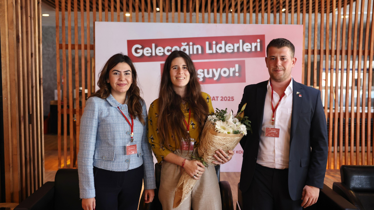 Geleceğin Liderleri Buluşuyor Gençlik Kampı Çeşme’de düzenlendi