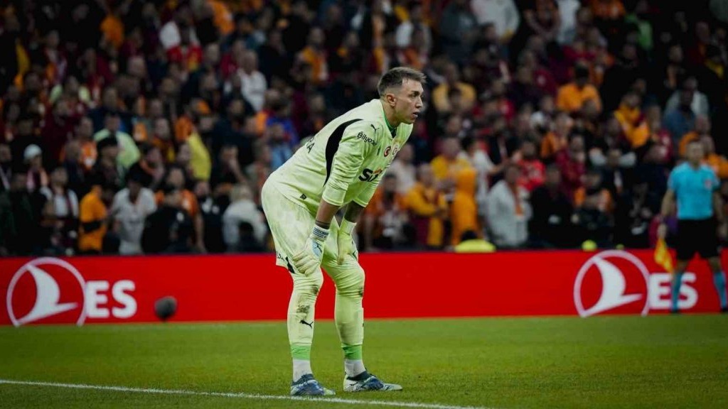 Galatasaray’da derbilerin en deneyimlisi Fernando Muslera