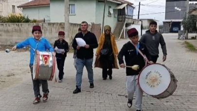 Alaşehir'de Ramazan geleneğini çocuklar yaşattı