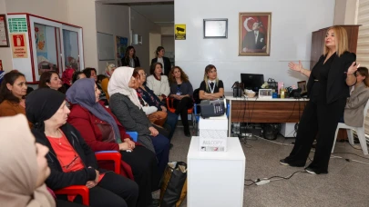 Yunusemre'den aile içi iletişim semineri