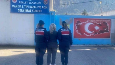 Evinde uyuşturucu maddelerle yakalanan kadın tutuklandı