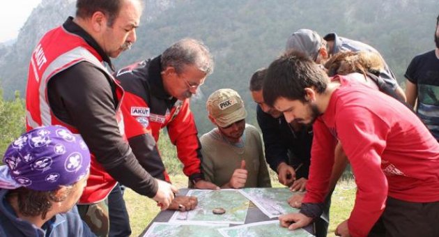 Akut gönüllülerine zorlu eğitim