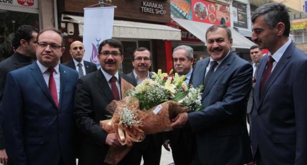 Bakan Eroğlu :Salihli ve Turgutlu belediyeleri taahhütlerini yerine getiremedi