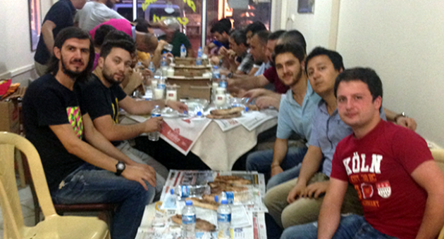 Duatepe sokak sakinlerinden iftar yemeği