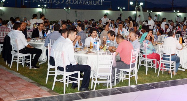 Seramiksan personeli iftar yemeğinde buluştu