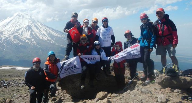 Zirve Dağcıları 30 yıldır çıkılmayan Cilo Dağları Reşko Tepesine çıktı